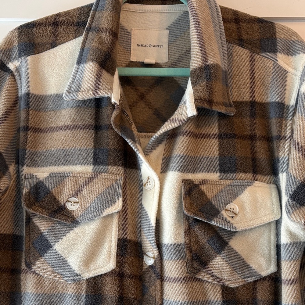Thread & Supply Plaid Polar Fleece Shacket in Tan, Gray and Cream Women’s Size L - Picture 3 of 9